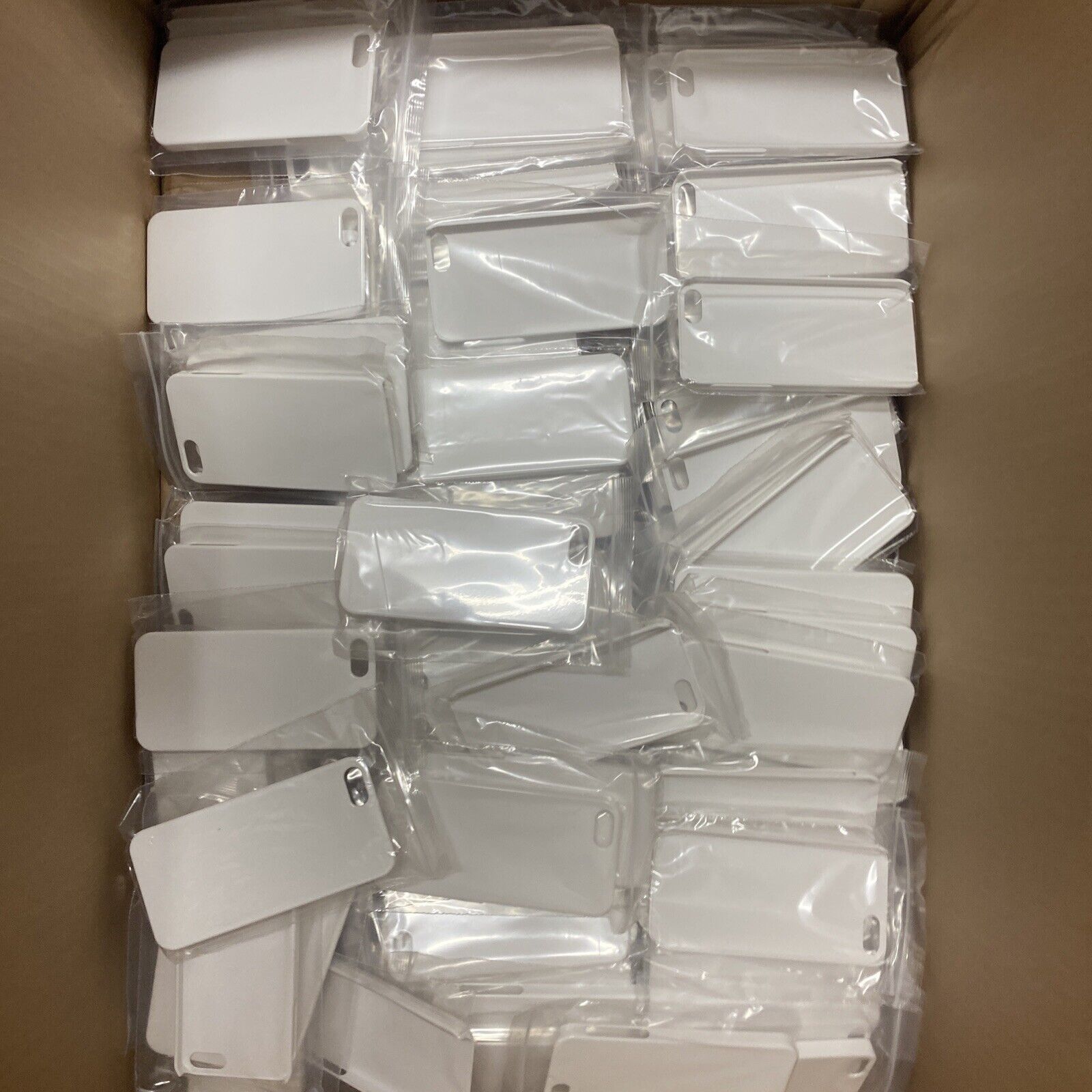 Job lot of Apple iPhone 5 5s and SE white 500 Cases